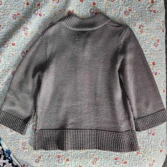 Sweater - Picture 4 of 5